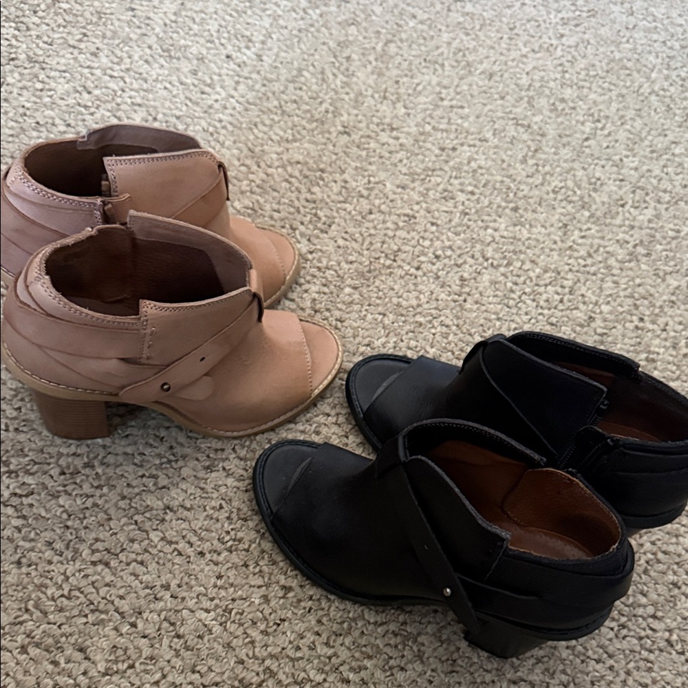 Stylish Women's Ankle Boots - Black and Tan size 7